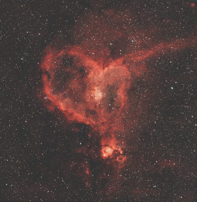 Hmlovina Srdce (IC 1805)