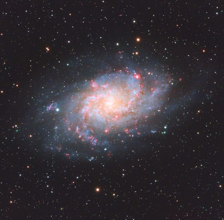 M33 (Galaxia v Trojuholníku)