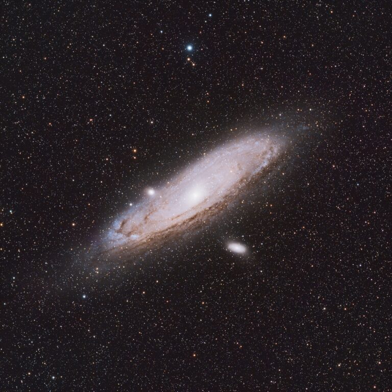 Objekty Messierovho katalógu: M31